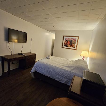 פארי סאונד The Brunswick Hotel Complex מראה חיצוני תמונה